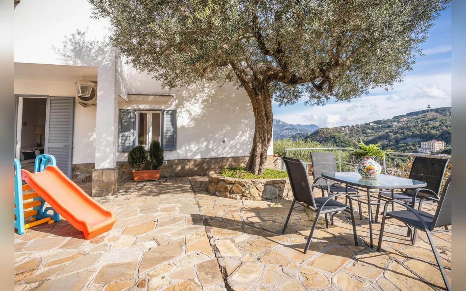 Esterni di VILLA LANTANA, S.Agata sui due Golfi () (Campania) (foto 14)