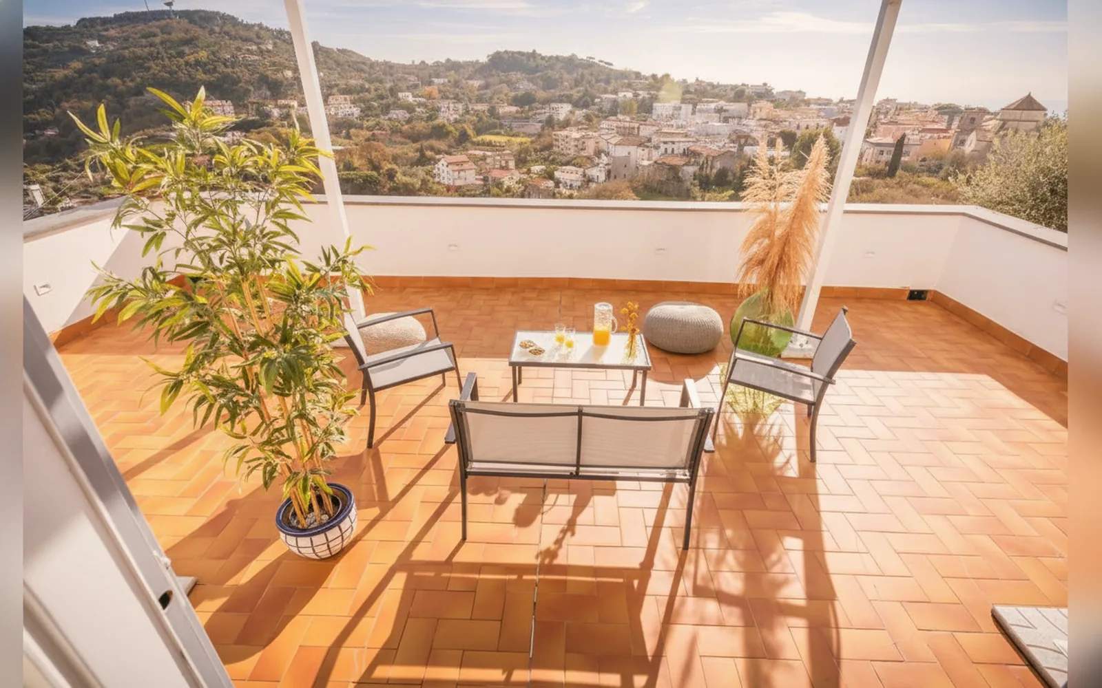 Esterni di VILLA LANTANA, S.Agata sui due Golfi () (Campania) (foto 20)